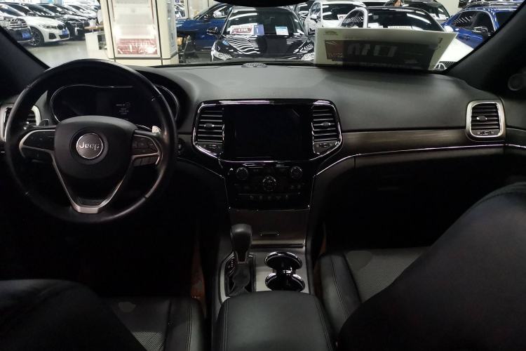 Used Jeep Grand Cherokee 2020 3.0L Elite Navigation Edition Center Console