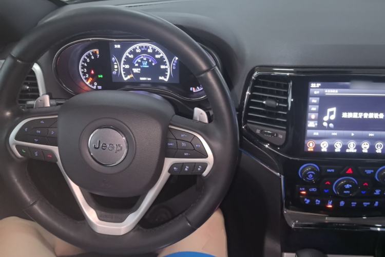 Used Jeep Grand Cherokee 2020 3.0L Elite Navigation Edition Center Console