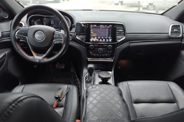 Used Jeep Grand Cherokee 2020 3.6L Elite Navigation Edition Center Console