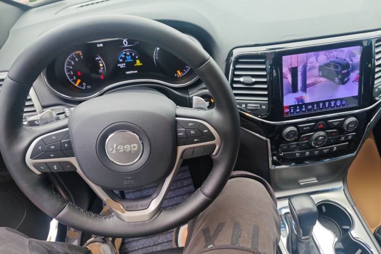 Used Jeep Grand Cherokee 2020 3.0L Elite Navigation Edition Center Console