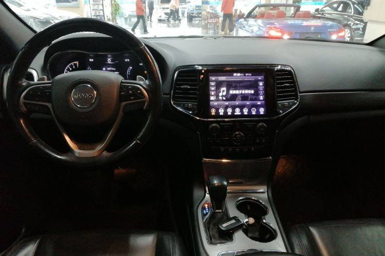Used Jeep Grand Cherokee 2020 3.0L Professional Navigation Edition Center Console