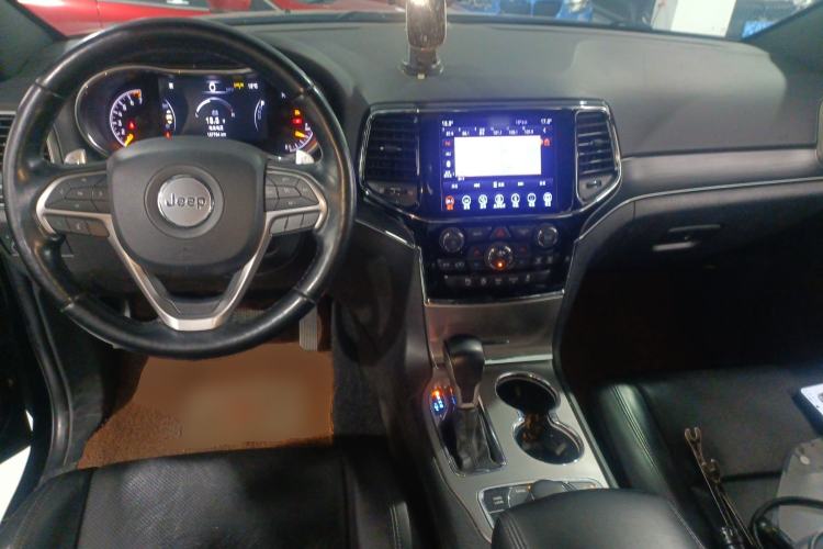 Used Jeep Grand Cherokee 2020 3.0L Elite Navigation Edition Center Console