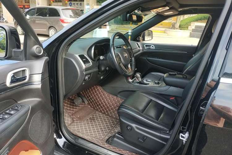Used Jeep Grand Cherokee 2020 3.0L Elite Navigation Edition Driver Seat