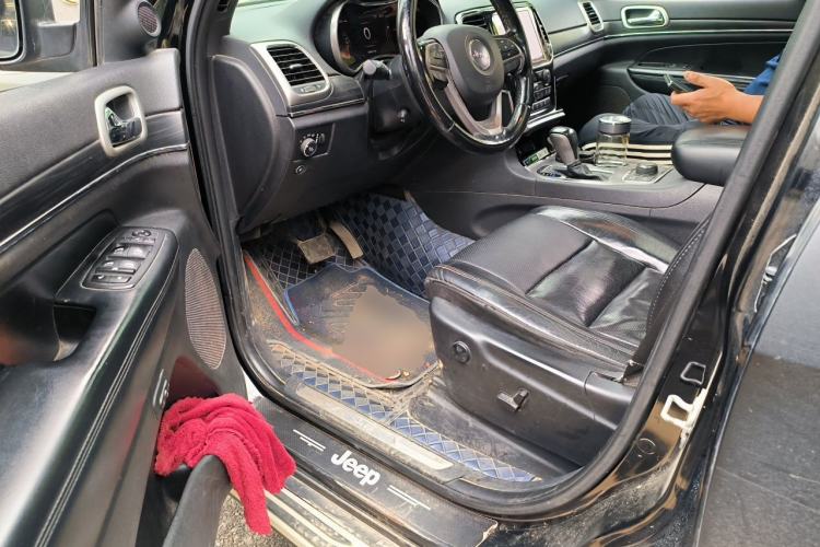 Used Jeep Grand Cherokee 2020 3.0L Elite Navigation Edition Driver Seat