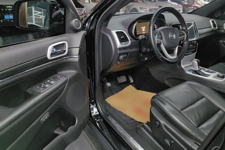 Used Jeep Grand Cherokee 2020 3.0L Elite Navigation Edition Driver Seat