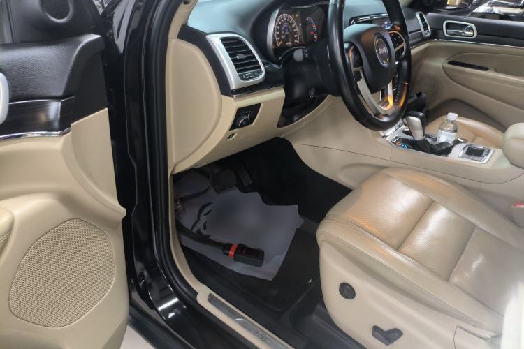 Used Jeep Grand Cherokee 2020 3.0L Elite Navigation Edition Driver Seat