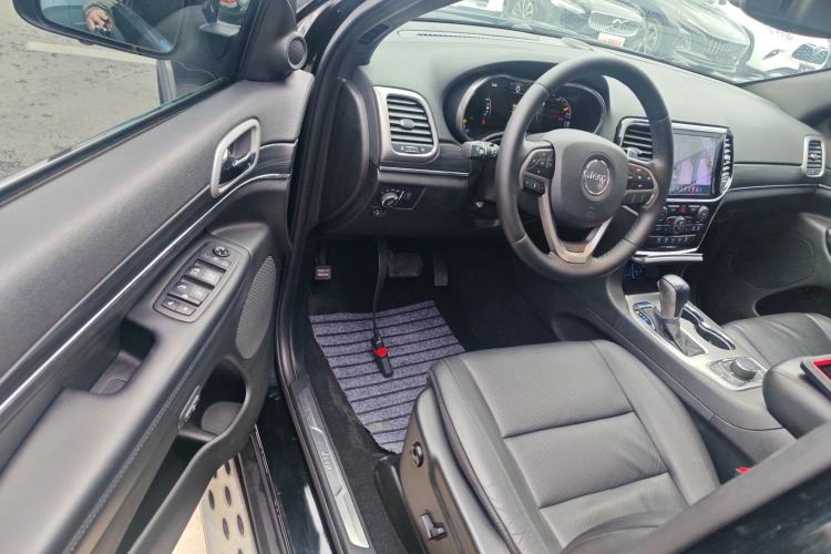 Used Jeep Grand Cherokee 2020 3.0L Elite Navigation Edition Driver Seat