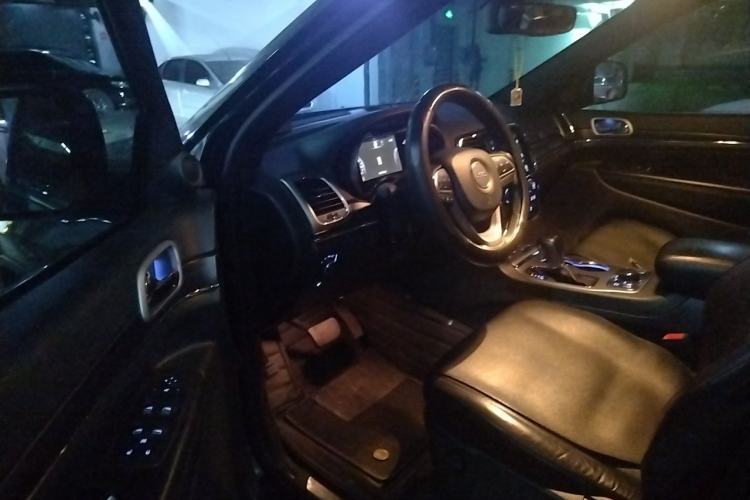 Used Jeep Grand Cherokee 2020 3.0L Elite Navigation Edition Driver Seat