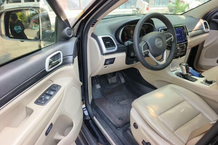 Used Jeep Grand Cherokee 2020 3.0L Elite Navigation Edition Driver Seat
