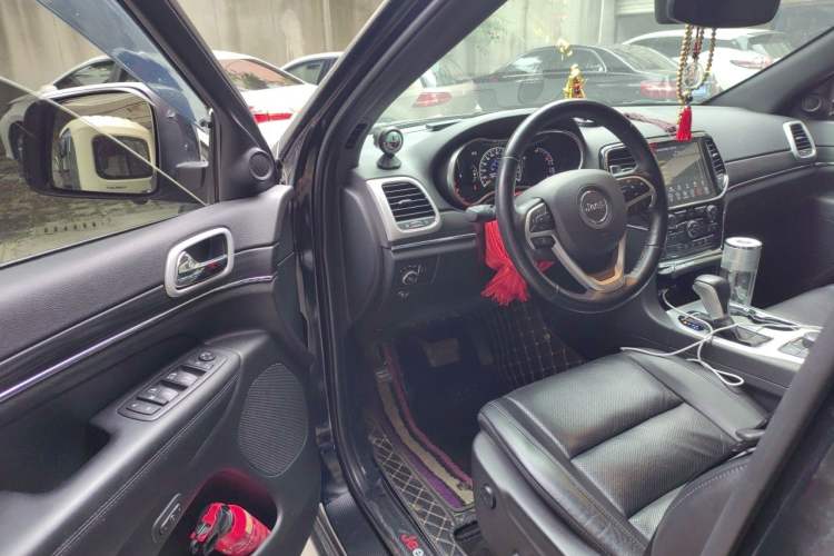 Used Jeep Grand Cherokee 2020 3.0L Elite Navigation Edition Driver Seat
