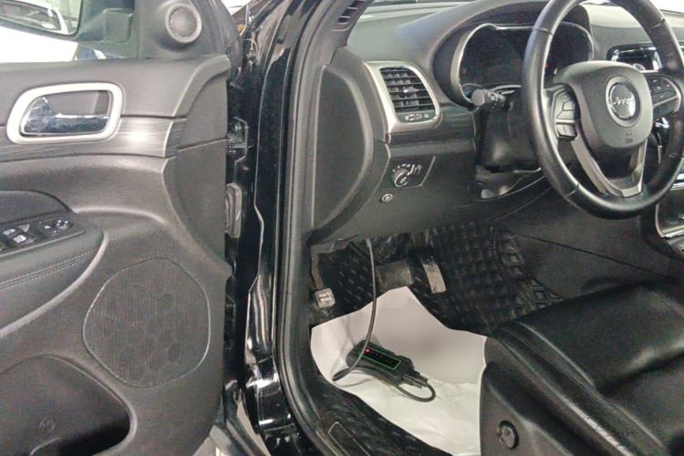 Used Jeep Grand Cherokee 2020 3.0L Professional Navigation Edition Driver Seat