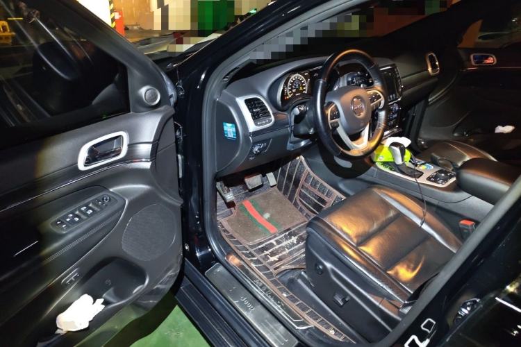 Used Jeep Grand Cherokee 2020 3.0L Elite Navigation Edition Driver Seat