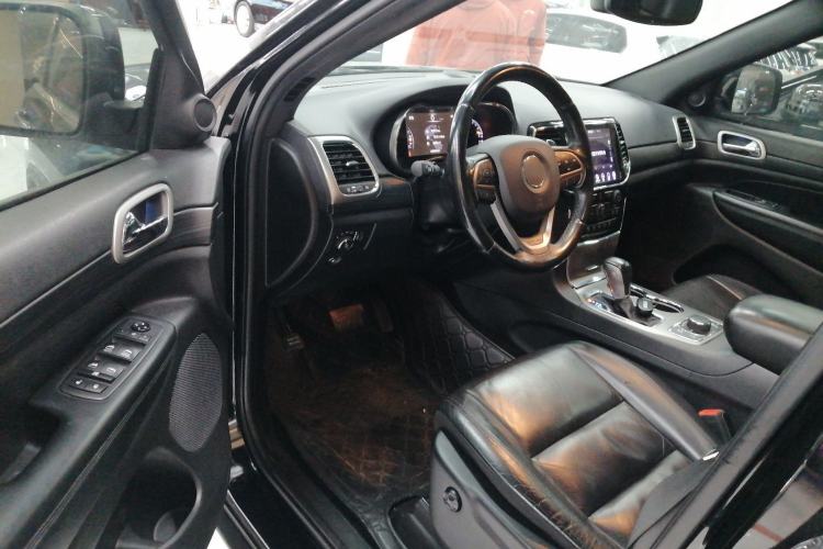 Used Jeep Grand Cherokee 2020 3.0L Professional Navigation Edition Driver Seat