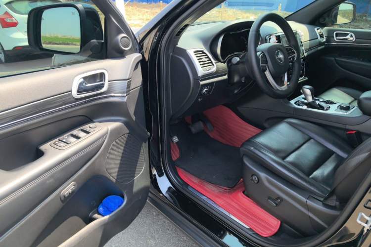 Used Jeep Grand Cherokee 2020 3.0L Elite Navigation Edition Driver Seat