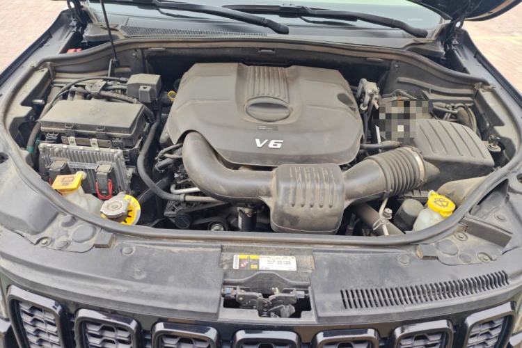 Used Jeep Grand Cherokee 2020 3.0L Elite Navigation Edition Engine Bay