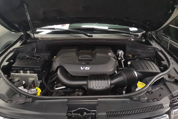 Used Jeep Grand Cherokee 2020 3.0L Elite Navigation Edition Engine Bay