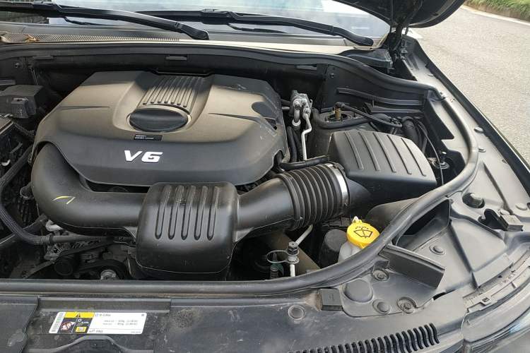 Used Jeep Grand Cherokee 2020 3.0L Elite Navigation Edition Engine Bay Left