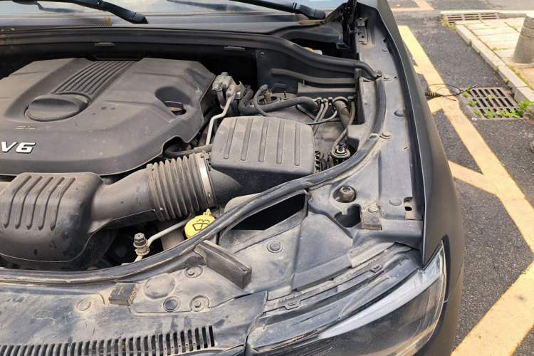 Used Jeep Grand Cherokee 2020 3.0L Elite Navigation Edition Engine Bay Left