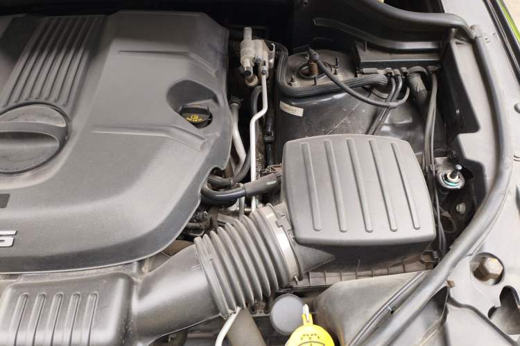 Used Jeep Grand Cherokee 2020 3.0L Elite Navigation Edition Engine Bay Left