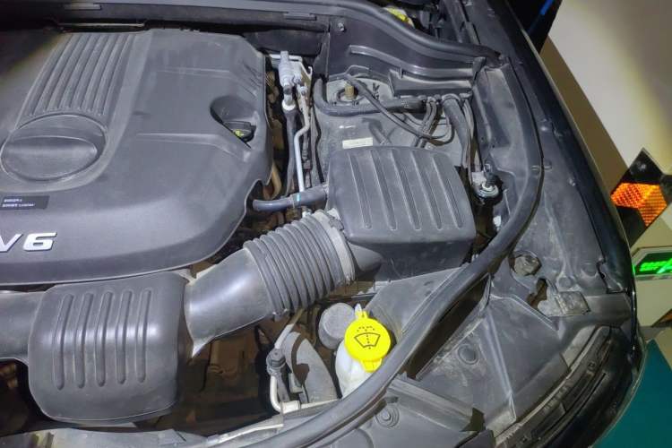 Used Jeep Grand Cherokee 2020 3.0L Elite Navigation Edition Engine Bay Left