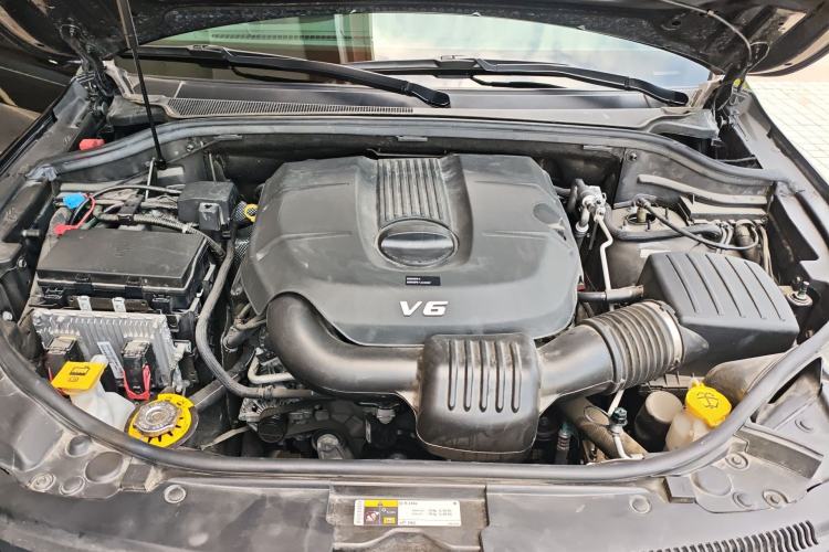 Used Jeep Grand Cherokee 2020 3.0L Elite Navigation Edition Engine Bay