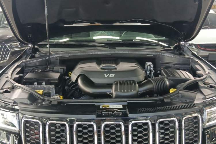 Used Jeep Grand Cherokee 2020 3.0L Professional Navigation Edition Engine Bay