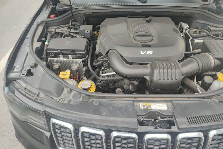 Used Jeep Grand Cherokee 2020 3.0L Elite Navigation Edition Engine Bay Right