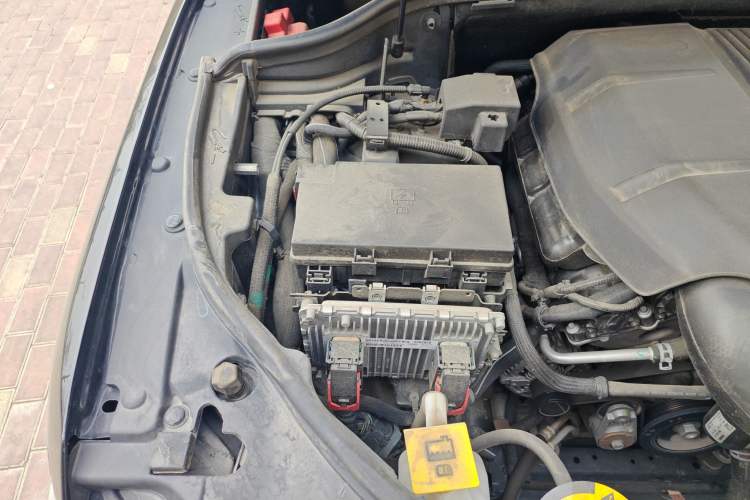 Used Jeep Grand Cherokee 2020 3.0L Elite Navigation Edition Engine Bay Right