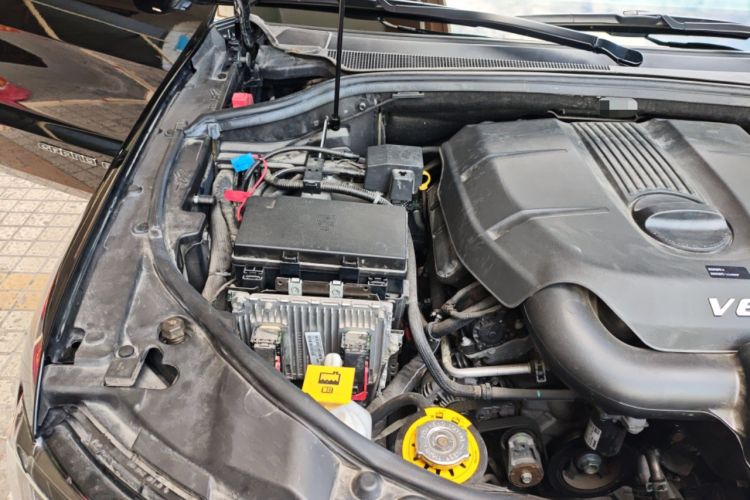 Used Jeep Grand Cherokee 2020 3.0L Elite Navigation Edition Engine Bay Right
