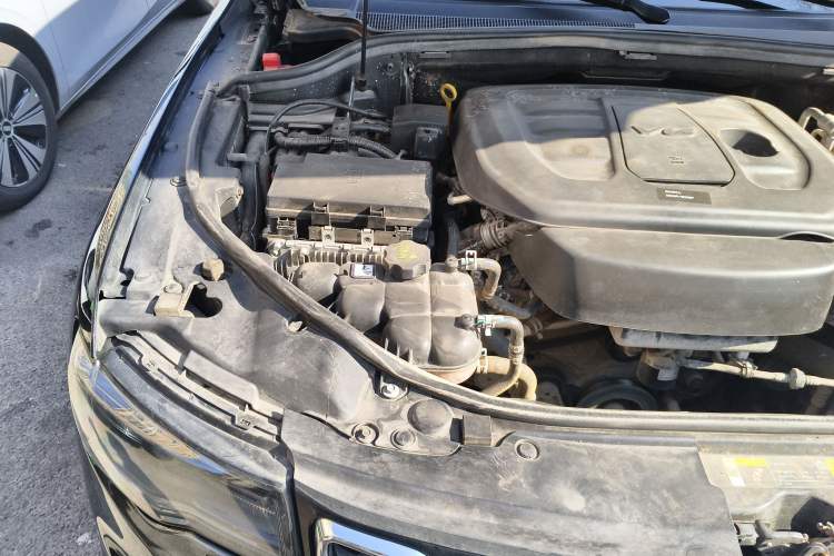 Used Jeep Grand Cherokee 2020 3.6L Elite Navigation Edition Engine Bay Right