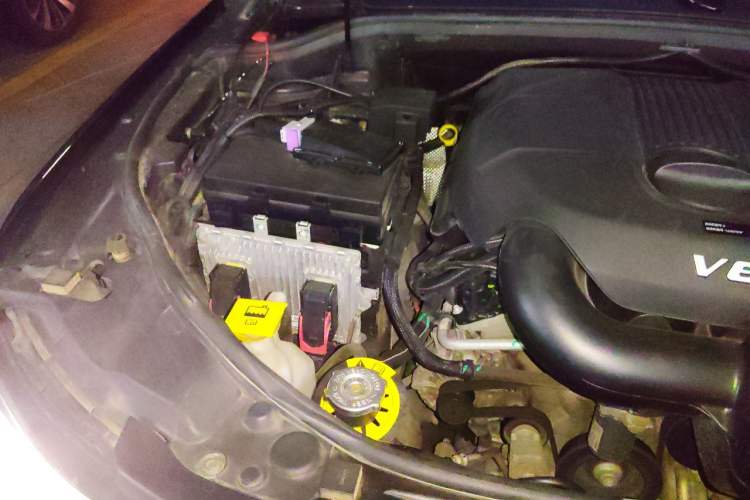 Used Jeep Grand Cherokee 2020 3.0L Elite Navigation Edition Engine Bay Right