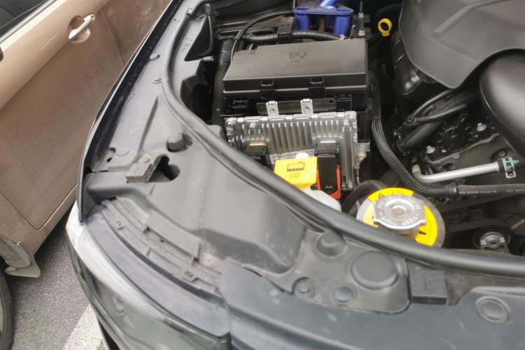 Used Jeep Grand Cherokee 2020 3.0L Elite Navigation Edition Engine Bay Right