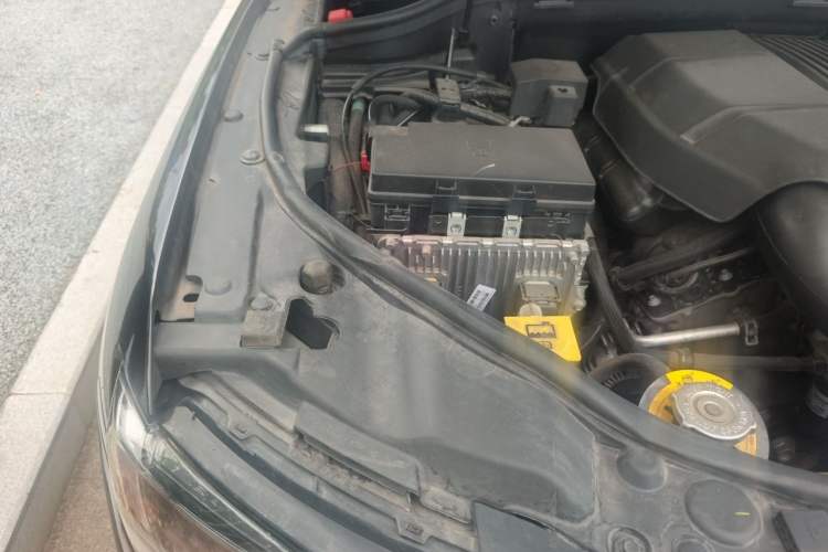Used Jeep Grand Cherokee 2020 3.0L Elite Navigation Edition Engine Bay Right