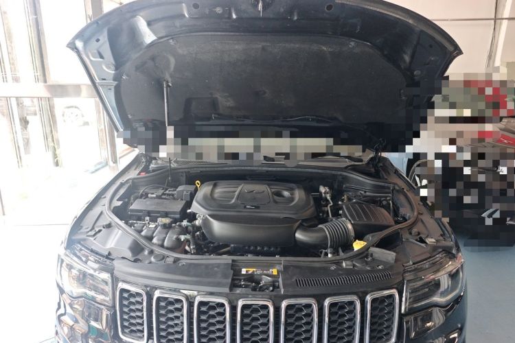 Used Jeep Grand Cherokee 2020 3.6L Elite Navigation Edition Engine Bay