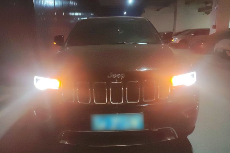 Used Jeep Grand Cherokee 2020 3.0L Elite Navigation Edition Exterior 1