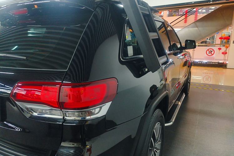 Used Jeep Grand Cherokee 2020 3.0L Professional Navigation Edition Exterior 1