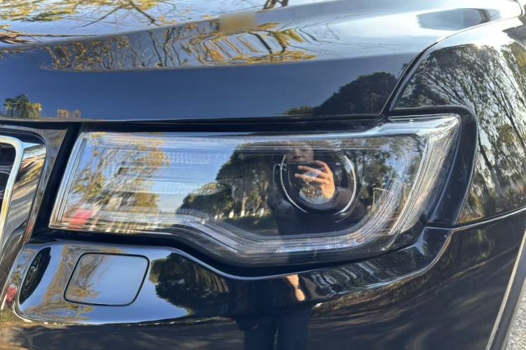 Used Jeep Grand Cherokee 2020 3.0L Elite Navigation Edition Exterior 10