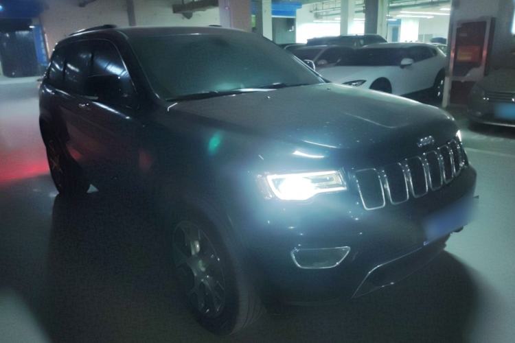 Used Jeep Grand Cherokee 2020 3.0L Elite Navigation Edition Exterior 2
