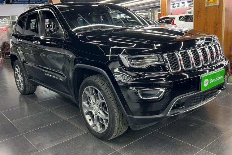 Used Jeep Grand Cherokee 2020 3.0L Elite Navigation Edition Exterior 2
