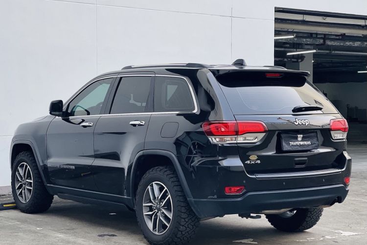Used Jeep Grand Cherokee 2020 3.0L Professional Navigation Edition Exterior 2