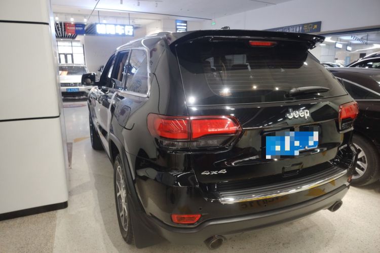 Used Jeep Grand Cherokee 2020 3.0L Elite Navigation Edition Exterior 2