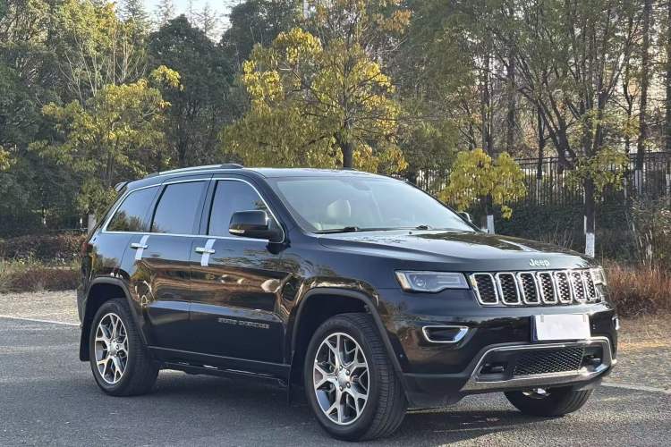 Used Jeep Grand Cherokee 2020 3.0L Elite Navigation Edition Exterior 4