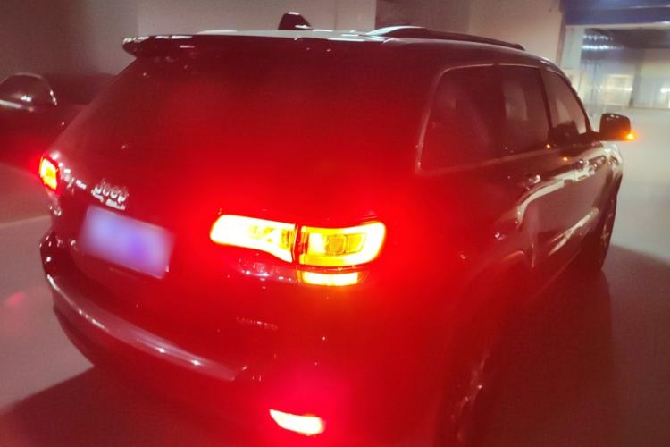 Used Jeep Grand Cherokee 2020 3.0L Elite Navigation Edition Exterior 5