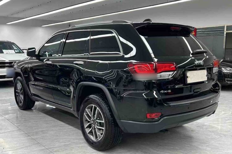 Used Jeep Grand Cherokee 2020 3.0L Professional Navigation Edition Exterior 5