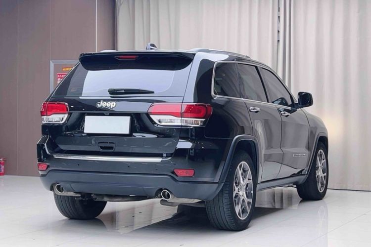 Used Jeep Grand Cherokee 2020 3.0L Elite Navigation Edition Exterior 5