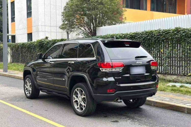Used Jeep Grand Cherokee 2020 3.0L Elite Navigation Edition Exterior 5