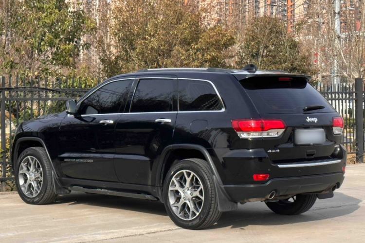 Used Jeep Grand Cherokee 2020 3.0L Elite Navigation Edition Exterior 6