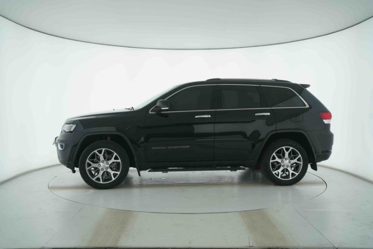 Used Jeep Grand Cherokee 2020 3.0L Elite Navigation Edition Exterior 8