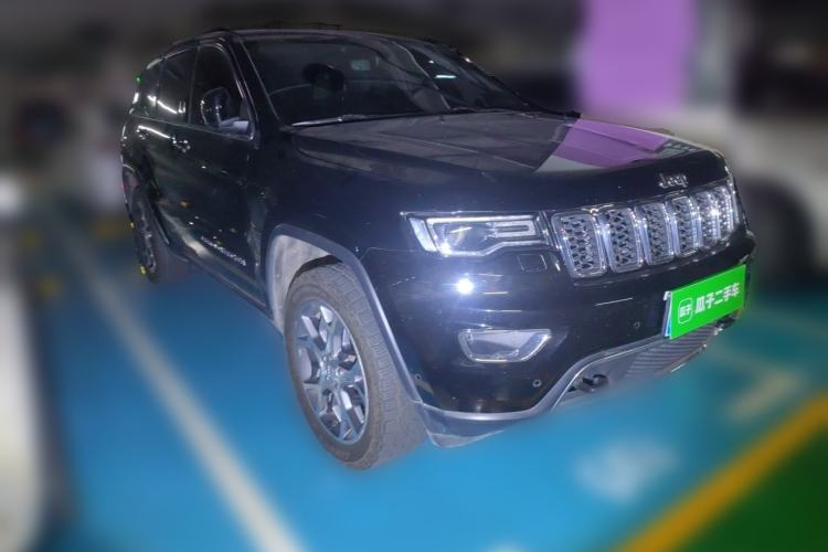 Used Jeep Grand Cherokee 2020 3.0L Elite Navigation Edition Front Right 45 Deg