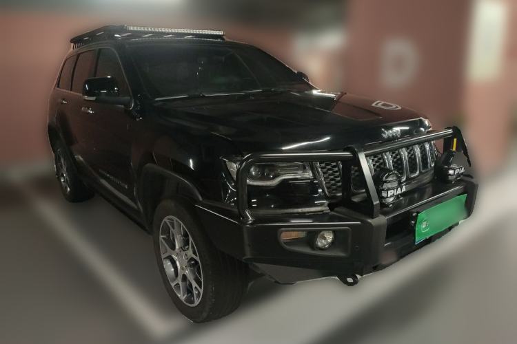 Used Jeep Grand Cherokee 2020 3.6L Elite Navigation Edition Front Right 45 Deg